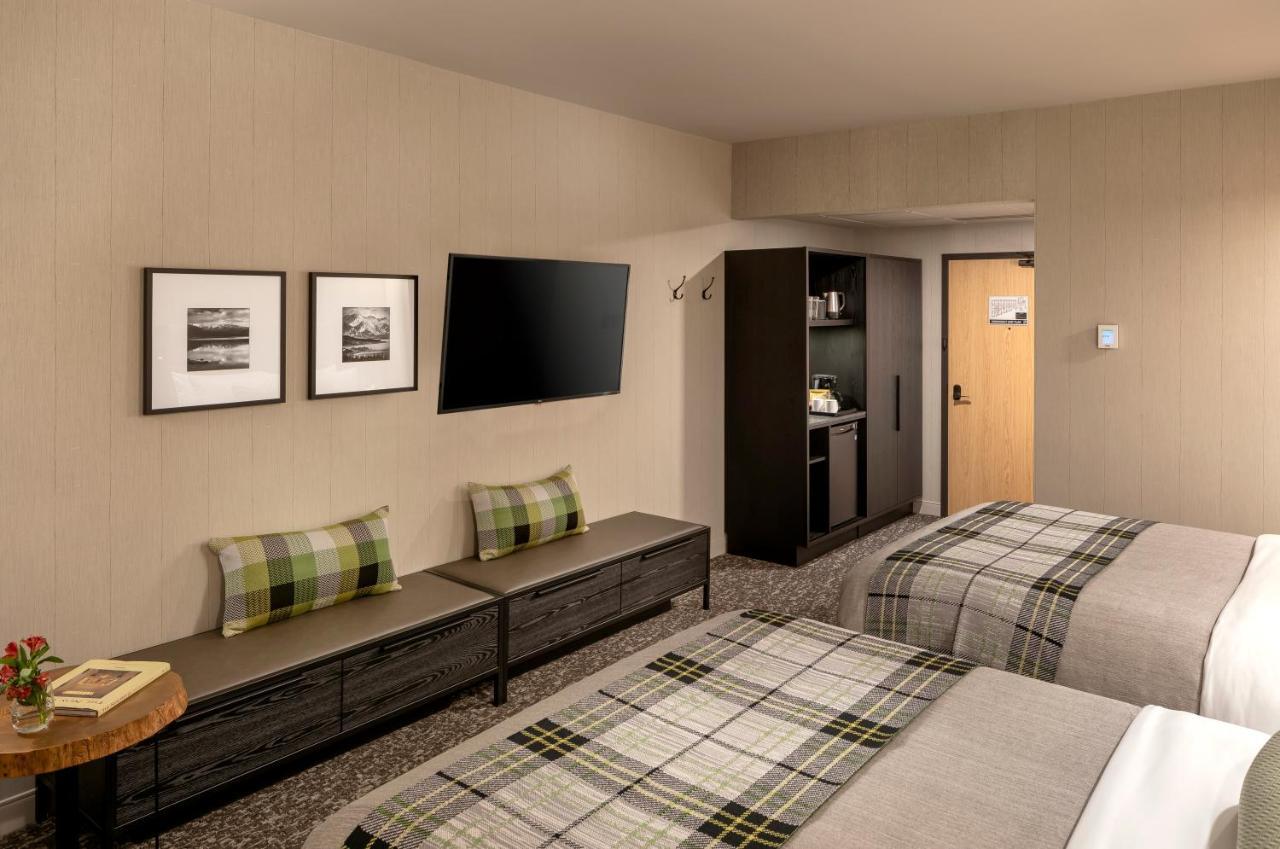 Peaks Hotel And Suites 뱀프 외부 사진