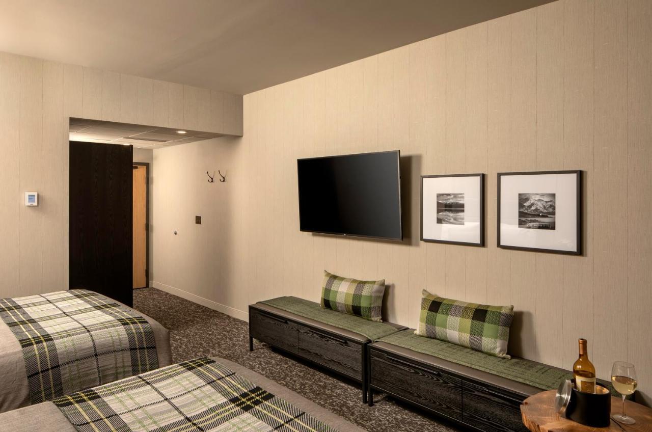 Peaks Hotel And Suites 뱀프 외부 사진