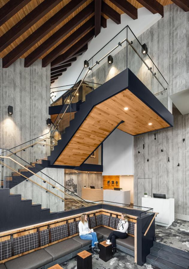 Peaks Hotel And Suites 뱀프 외부 사진