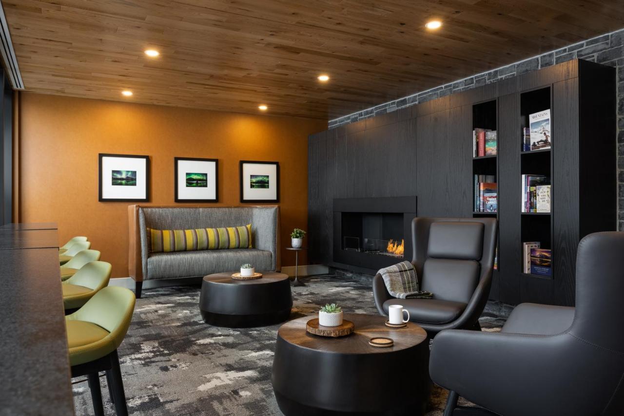 Peaks Hotel And Suites 뱀프 외부 사진