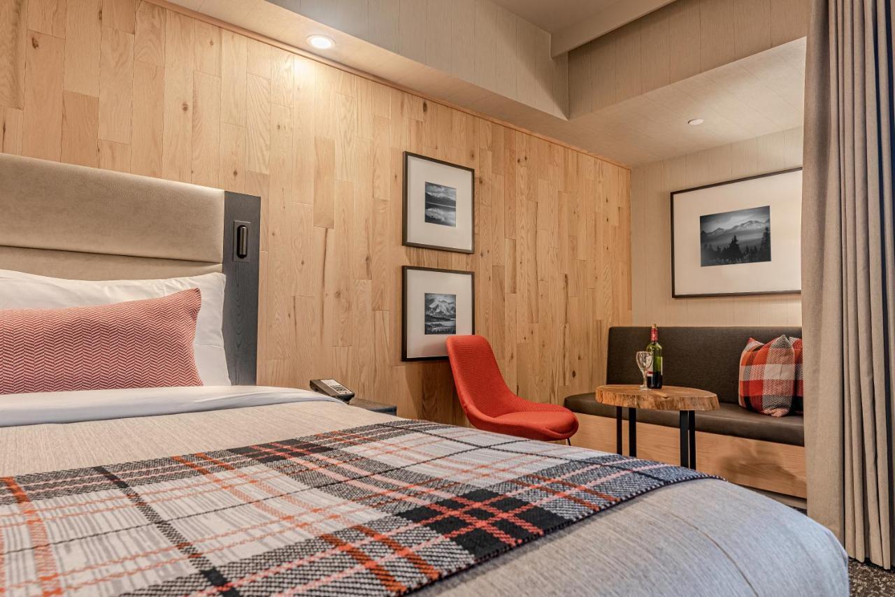 Peaks Hotel And Suites 뱀프 외부 사진