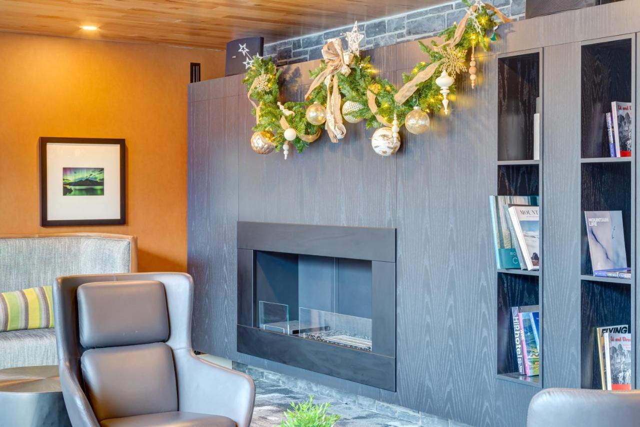 Peaks Hotel And Suites 뱀프 외부 사진
